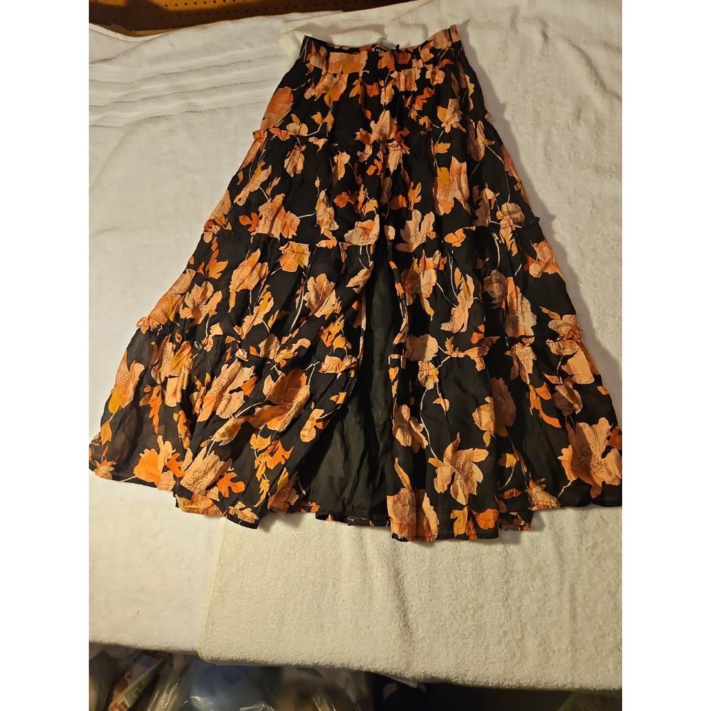Ina‎ Skirt Size S New Black/Peach Pull On